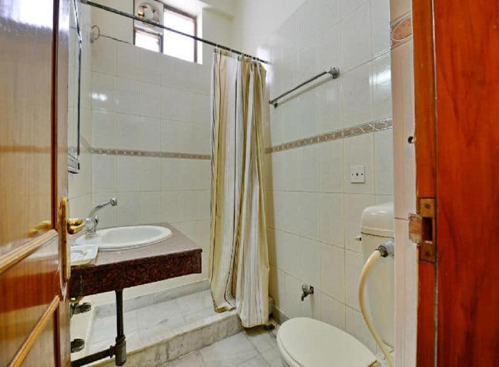 Mahalaxmi Plaza Hotel Faridabad Buitenkant foto
