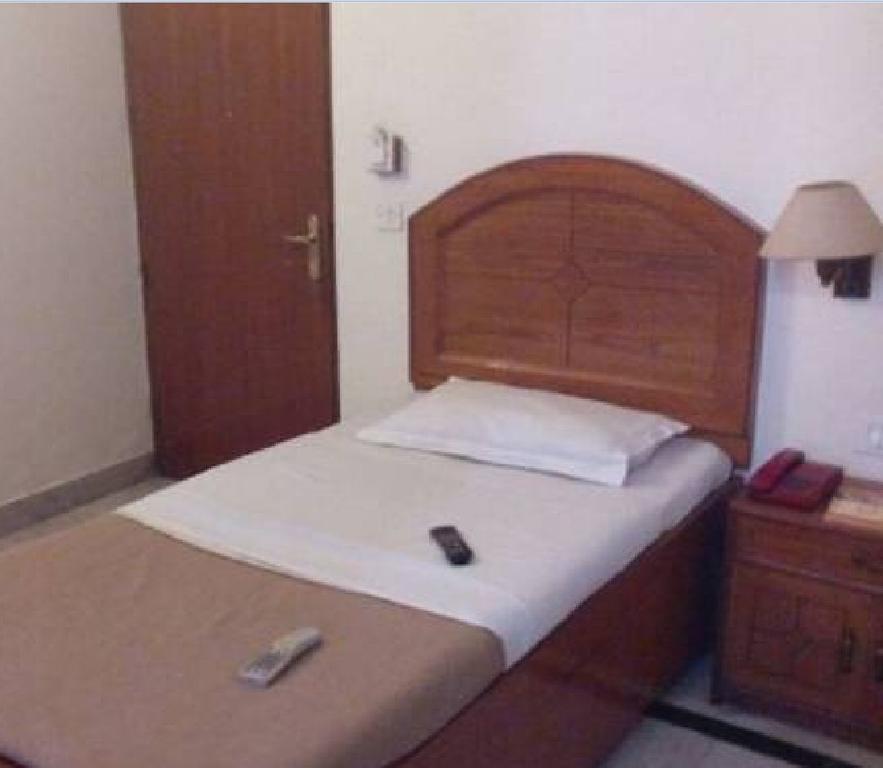Mahalaxmi Plaza Hotel Faridabad Buitenkant foto