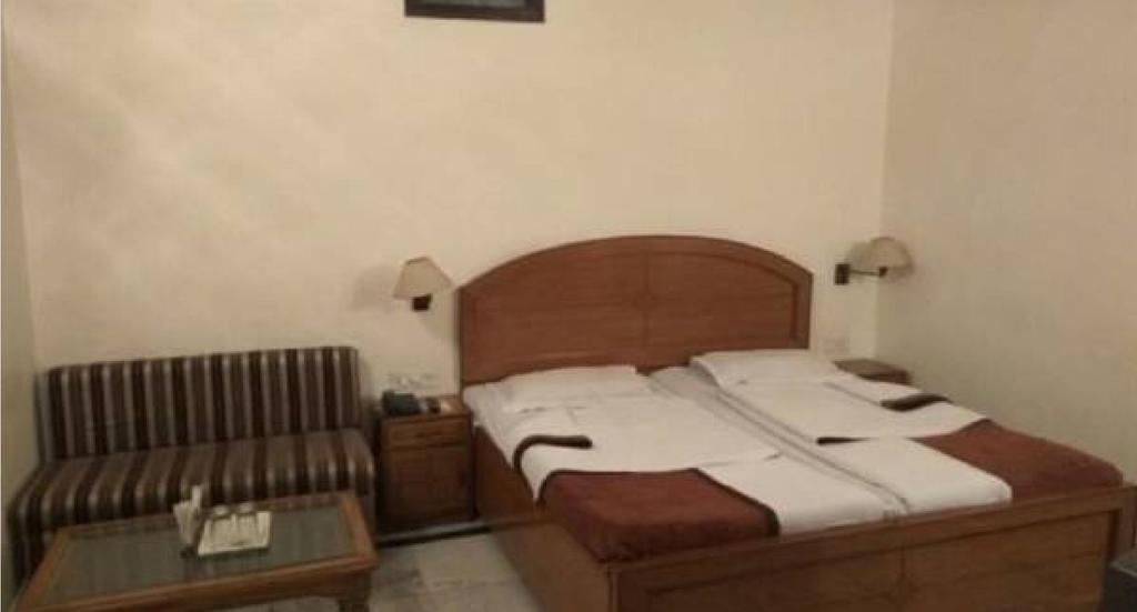 Mahalaxmi Plaza Hotel Faridabad Buitenkant foto